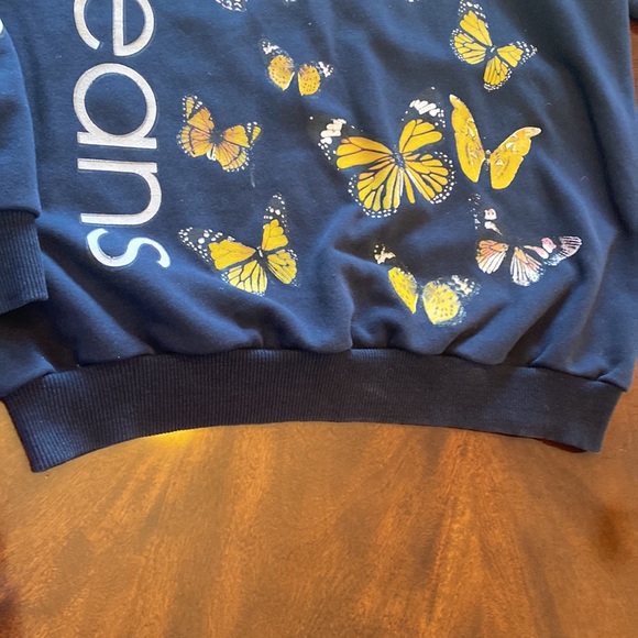 Calvin Klein Sweatshirt - Picture 7 of 7